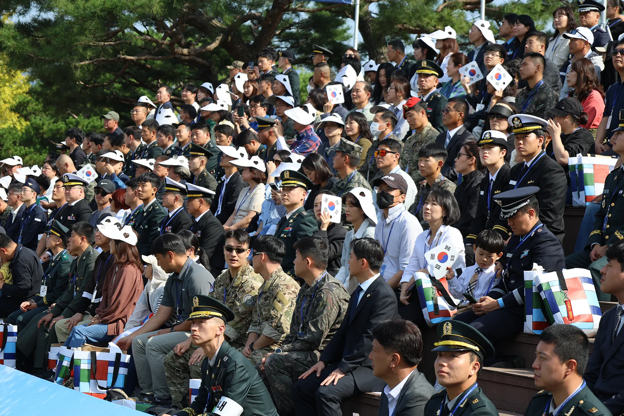 국군의날_장병, 관람객