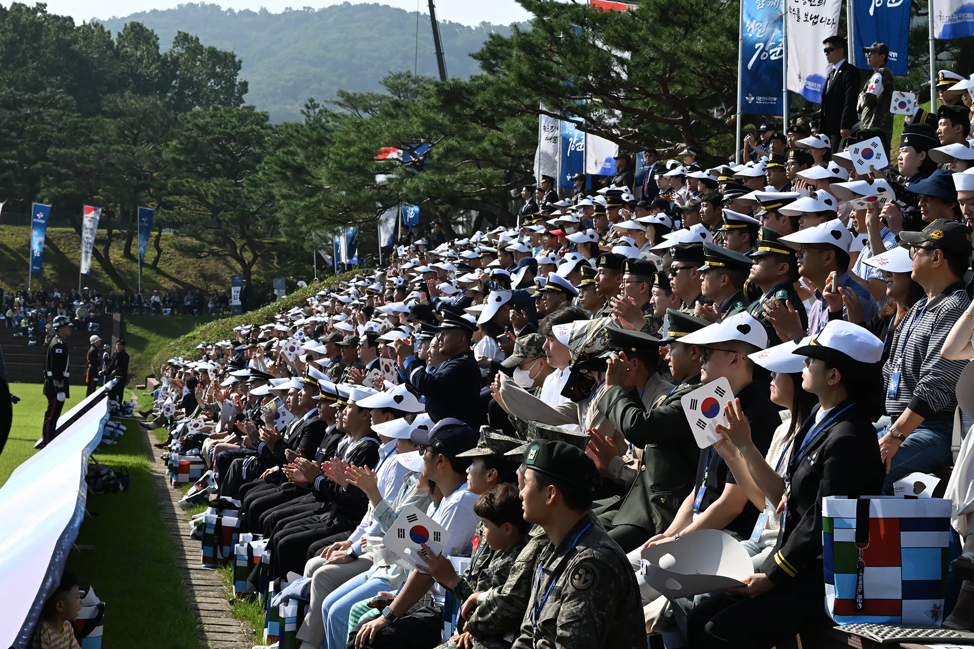 국군의날_장병, 관람객